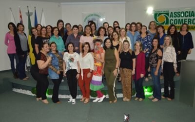 Empresárias se divertem em Arraiá das Mulheres