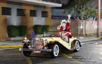 Papai Noel da ACV passa pelas principais ruas da cidade