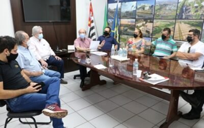 Prefeitura publica novo decreto que permite delivery aos domingos